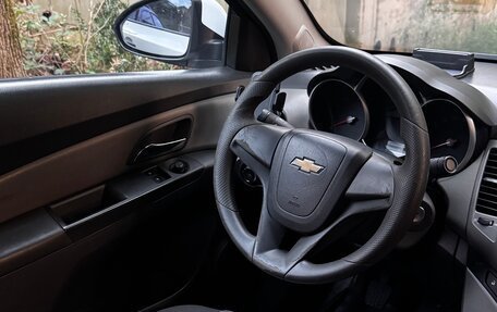 Chevrolet Cruze II, 2010 год, 585 000 рублей, 12 фотография