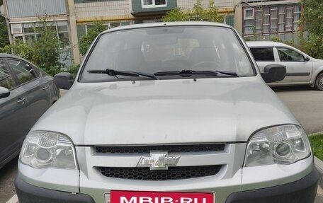Chevrolet Niva I рестайлинг, 2010 год, 290 000 рублей, 2 фотография