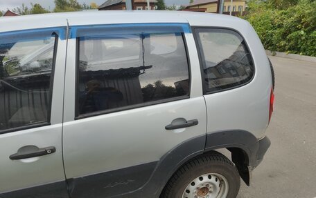 Chevrolet Niva I рестайлинг, 2010 год, 290 000 рублей, 12 фотография