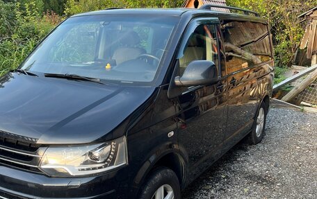Volkswagen Multivan T5, 2012 год, 2 350 000 рублей, 2 фотография