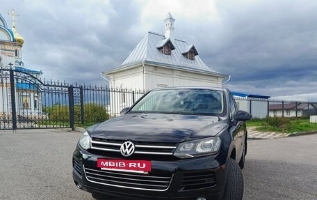Volkswagen Touareg III, 2012 год, 1 990 000 рублей, 2 фотография