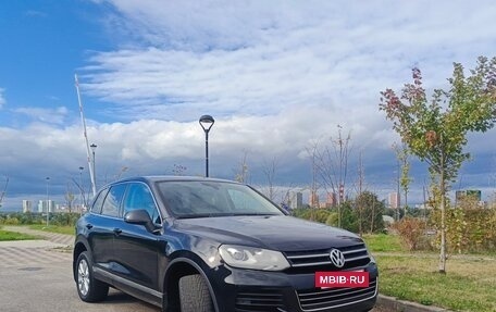 Volkswagen Touareg III, 2012 год, 1 990 000 рублей, 3 фотография