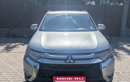 Mitsubishi Outlander III рестайлинг 3, 2015 год, 1 250 000 рублей, 5 фотография