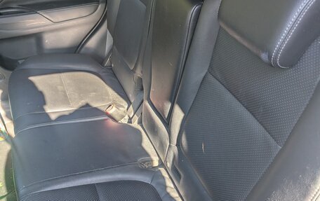 Mitsubishi Outlander III рестайлинг 3, 2015 год, 1 250 000 рублей, 10 фотография