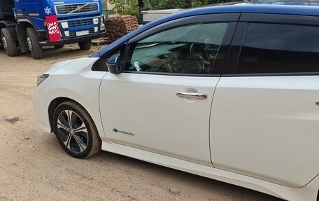 Nissan Leaf II, 2019 год, 1 800 000 рублей, 9 фотография