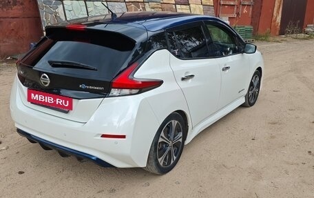 Nissan Leaf II, 2019 год, 1 800 000 рублей, 7 фотография