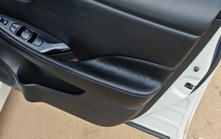 Nissan Leaf II, 2019 год, 1 800 000 рублей, 18 фотография