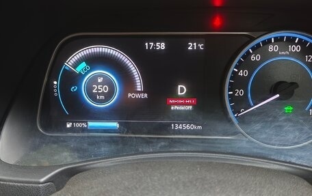 Nissan Leaf II, 2019 год, 1 800 000 рублей, 19 фотография