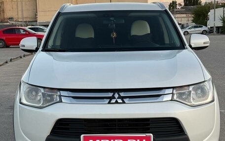 Mitsubishi Outlander III рестайлинг 3, 2014 год, 1 500 000 рублей, 1 фотография