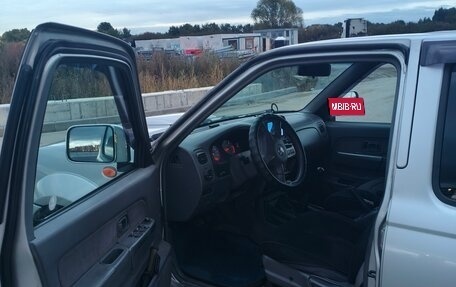 Nissan NP300, 2013 год, 1 350 000 рублей, 5 фотография
