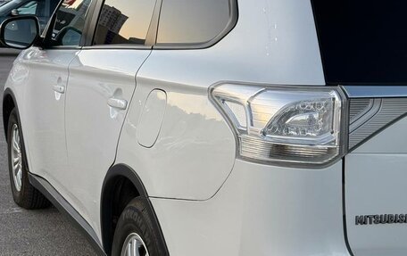 Mitsubishi Outlander III рестайлинг 3, 2014 год, 1 500 000 рублей, 2 фотография
