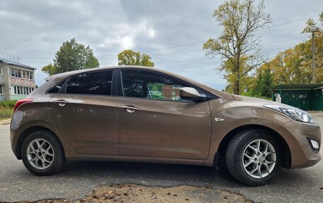 Hyundai i30 II рестайлинг, 2013 год, 1 000 000 рублей, 11 фотография