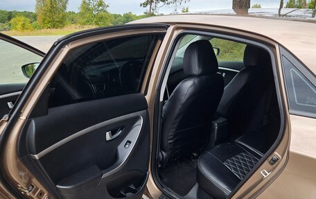 Hyundai i30 II рестайлинг, 2013 год, 1 000 000 рублей, 15 фотография