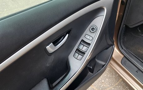 Hyundai i30 II рестайлинг, 2013 год, 1 000 000 рублей, 13 фотография