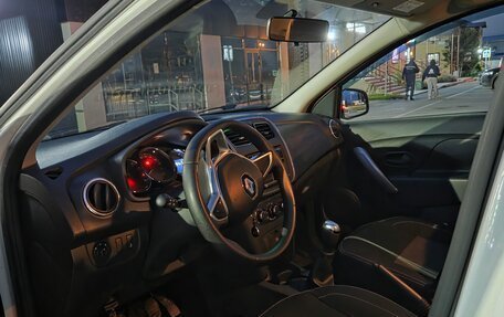 Renault Logan II, 2022 год, 1 200 000 рублей, 10 фотография