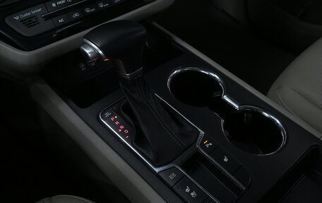 KIA Carnival III, 2019 год, 3 120 000 рублей, 12 фотография
