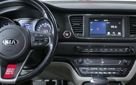 KIA Carnival III, 2019 год, 3 120 000 рублей, 13 фотография