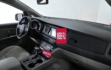KIA Carnival III, 2019 год, 3 120 000 рублей, 9 фотография