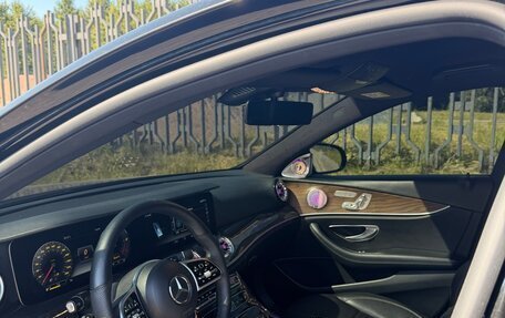 Mercedes-Benz E-Класс, 2019 год, 2 800 000 рублей, 8 фотография