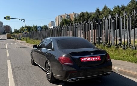 Mercedes-Benz E-Класс, 2019 год, 2 800 000 рублей, 5 фотография