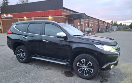Mitsubishi Pajero Sport III рестайлинг, 2020 год, 3 300 000 рублей, 2 фотография