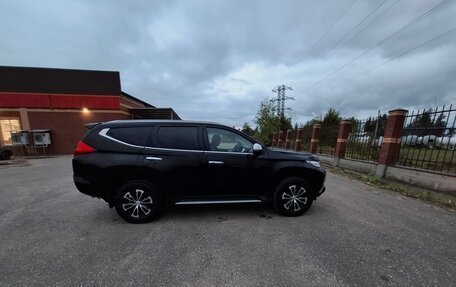 Mitsubishi Pajero Sport III рестайлинг, 2020 год, 3 300 000 рублей, 8 фотография