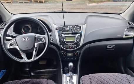 Hyundai Solaris II рестайлинг, 2011 год, 600 000 рублей, 6 фотография
