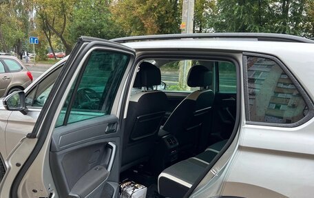 Volkswagen Tiguan II, 2019 год, 2 700 000 рублей, 13 фотография