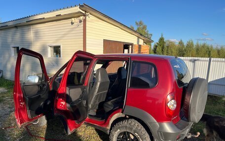 Chevrolet Niva I рестайлинг, 2012 год, 550 000 рублей, 6 фотография