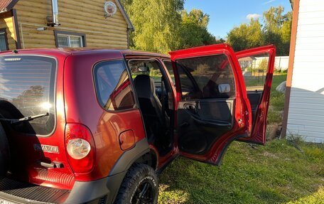 Chevrolet Niva I рестайлинг, 2012 год, 550 000 рублей, 5 фотография