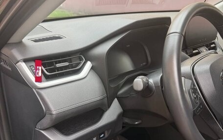 Toyota RAV4, 2024 год, 4 000 000 рублей, 12 фотография
