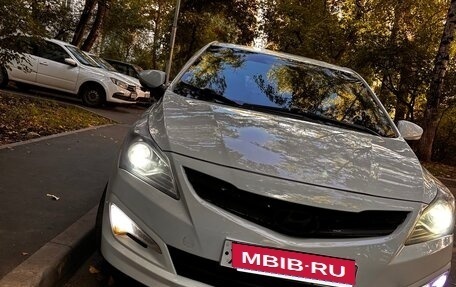Hyundai Solaris II рестайлинг, 2016 год, 550 000 рублей, 3 фотография