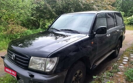 Toyota Land Cruiser 100 рестайлинг 2, 2003 год, 950 000 рублей, 1 фотография