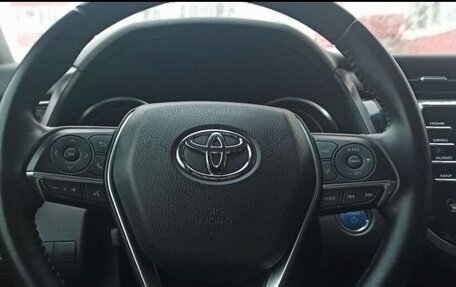 Toyota Camry, 2019 год, 3 100 000 рублей, 7 фотография
