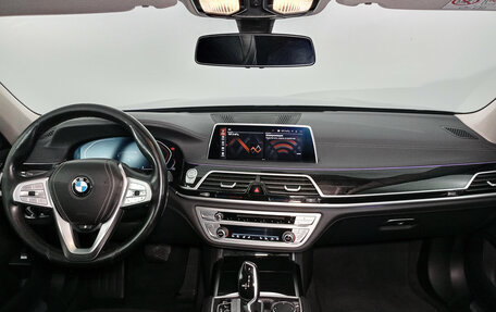 BMW 7 серия, 2019 год, 5 922 000 рублей, 11 фотография