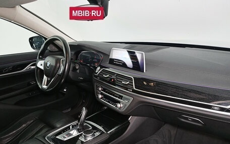 BMW 7 серия, 2019 год, 5 922 000 рублей, 9 фотография