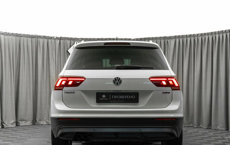 Volkswagen Tiguan II, 2018 год, 2 420 000 рублей, 6 фотография