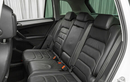 Volkswagen Tiguan II, 2018 год, 2 420 000 рублей, 12 фотография