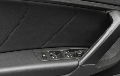 Volkswagen Tiguan II, 2018 год, 2 420 000 рублей, 15 фотография