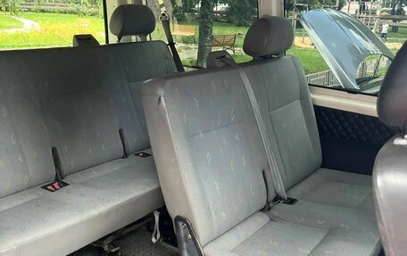 Volkswagen Transporter T5 рестайлинг, 2004 год, 900 000 рублей, 23 фотография