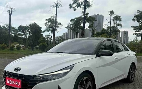 Hyundai Elantra, 2022 год, 1 350 000 рублей, 1 фотография