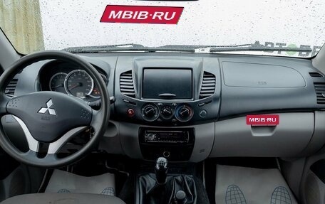 Mitsubishi L200 IV рестайлинг, 2012 год, 1 359 000 рублей, 9 фотография