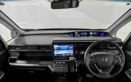 Honda Stepwgn IV, 2020 год, 2 680 000 рублей, 17 фотография
