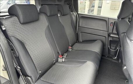 Honda Freed I, 2016 год, 941 000 рублей, 10 фотография