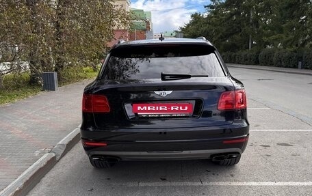 Bentley Bentayga I, 2018 год, 10 900 000 рублей, 8 фотография