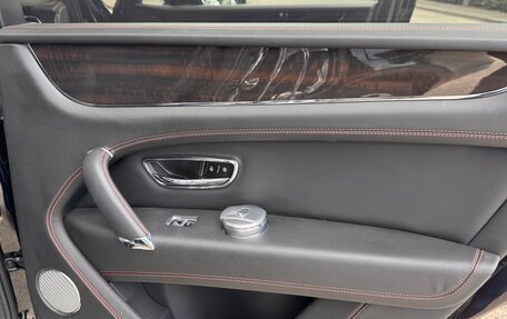 Bentley Bentayga I, 2018 год, 10 900 000 рублей, 17 фотография