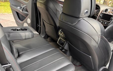 Bentley Bentayga I, 2018 год, 10 900 000 рублей, 18 фотография