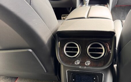 Bentley Bentayga I, 2018 год, 10 900 000 рублей, 20 фотография