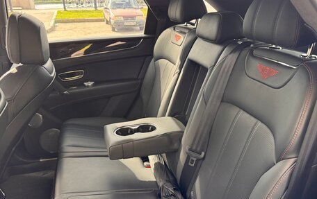 Bentley Bentayga I, 2018 год, 10 900 000 рублей, 22 фотография