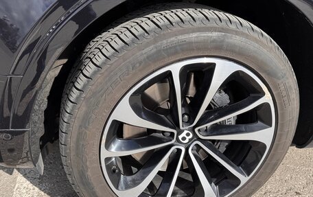 Bentley Bentayga I, 2018 год, 10 900 000 рублей, 32 фотография